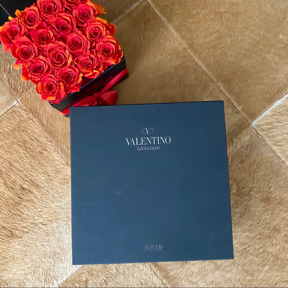 AUTH VALENTINO GARAVANI BLACK SHOE BOX - Picture 3 of 12